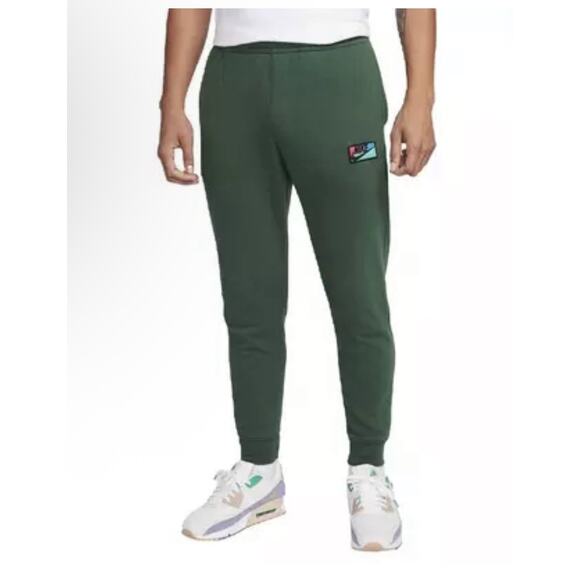 Nike Club Fleece Logo Patch Jogger Mens Medium Green Sweatpants Sportswear EUC - Picture 1 of 8